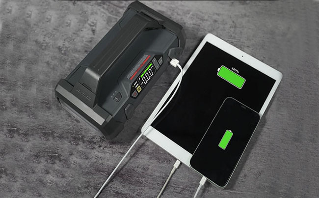 給手機(jī)、無線耳機(jī)、平板等充電測試