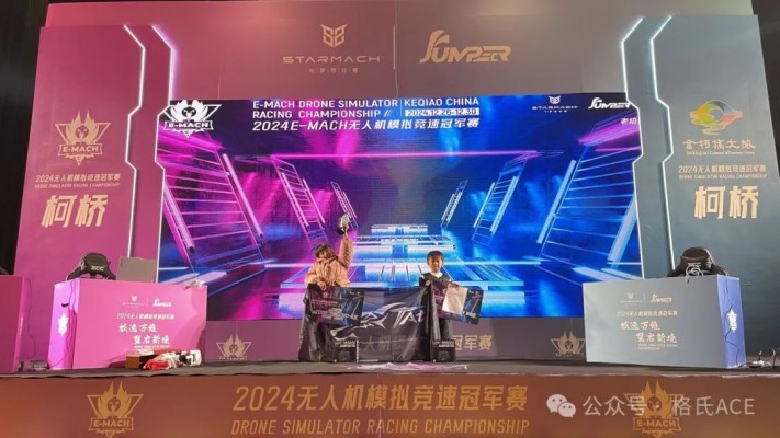 左李可兒、右李明逸